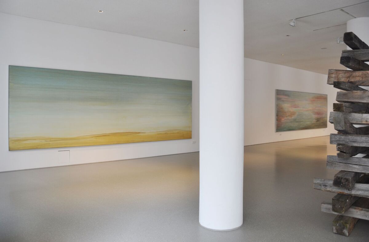 Installationsansicht »Peter Lang. Schnurschlag zwischen Himmel Und Erde«, Galerie im Prediger. © Museum im Prediger Schwäbisch Gmünd/Künstler, Foto: Joachim Haller