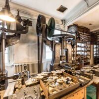 OTT-PAUSERSCHE FABRIK, Erdgeschoss, Maschinenraum. © Museum im Prediger Schwäbisch Gmünd, Foto: Elias Blumenzwerg.