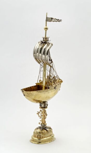 Esaias zur Linden, Schiffspokal, Nürnberg, um 1620, Silber, teilvergoldet, H 43 cm. © Museum im Prediger, Schwäbisch Gmünd, Foto: Jens Bruchhaus.