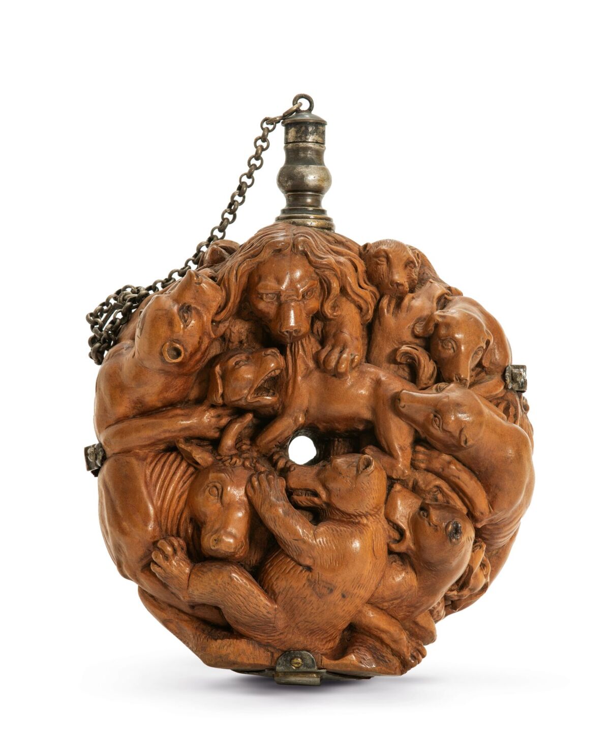 Johann Michael Maucher (1645 – 1701), Pulverflasche, um 1680, Buchsbaum, Metall 18 × 14 cm × 8,5 cm. © Museum im Prediger, Schwäbisch Gmünd.