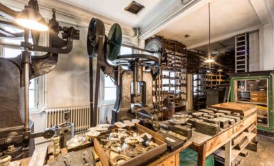 OTT-PAUSERSCHE FABRIK, Erdgeschoss, Maschinenraum. © Museum im Prediger Schwäbisch Gmünd, Foto: Elias Blumenzwerg.